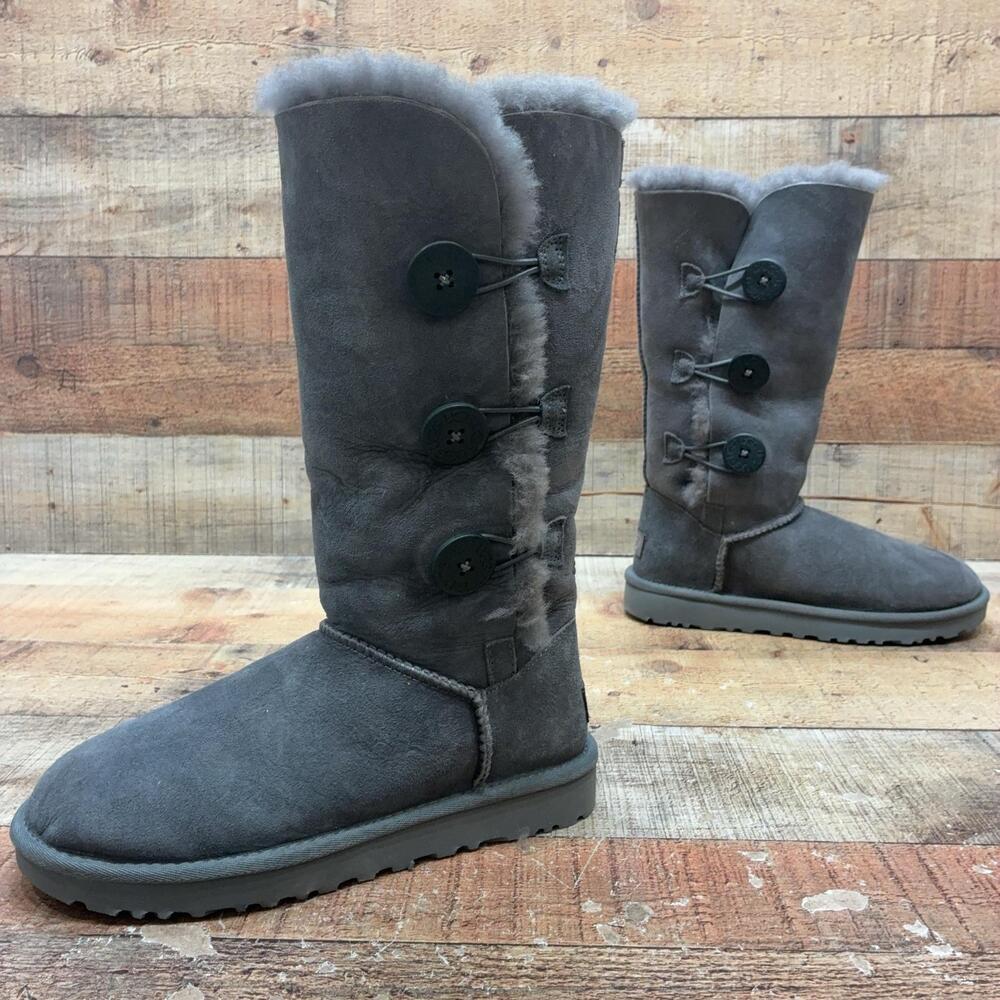 UGG 1016227 Boots Womens Size 7 38 Gray Suede Shearling Button Mid Calf Winter